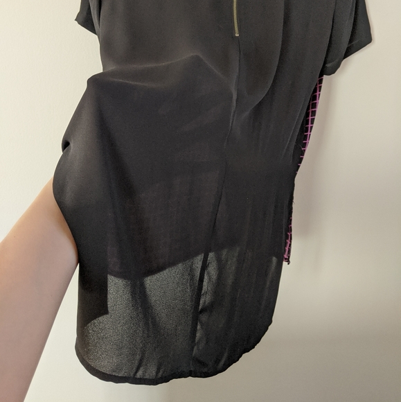 4/$20 Lightweight printed top petite medium - Picture 3 of 6